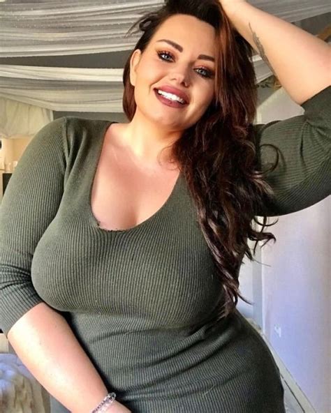 busty thick nude|Thick Busty Porn Pics & Naked Photos